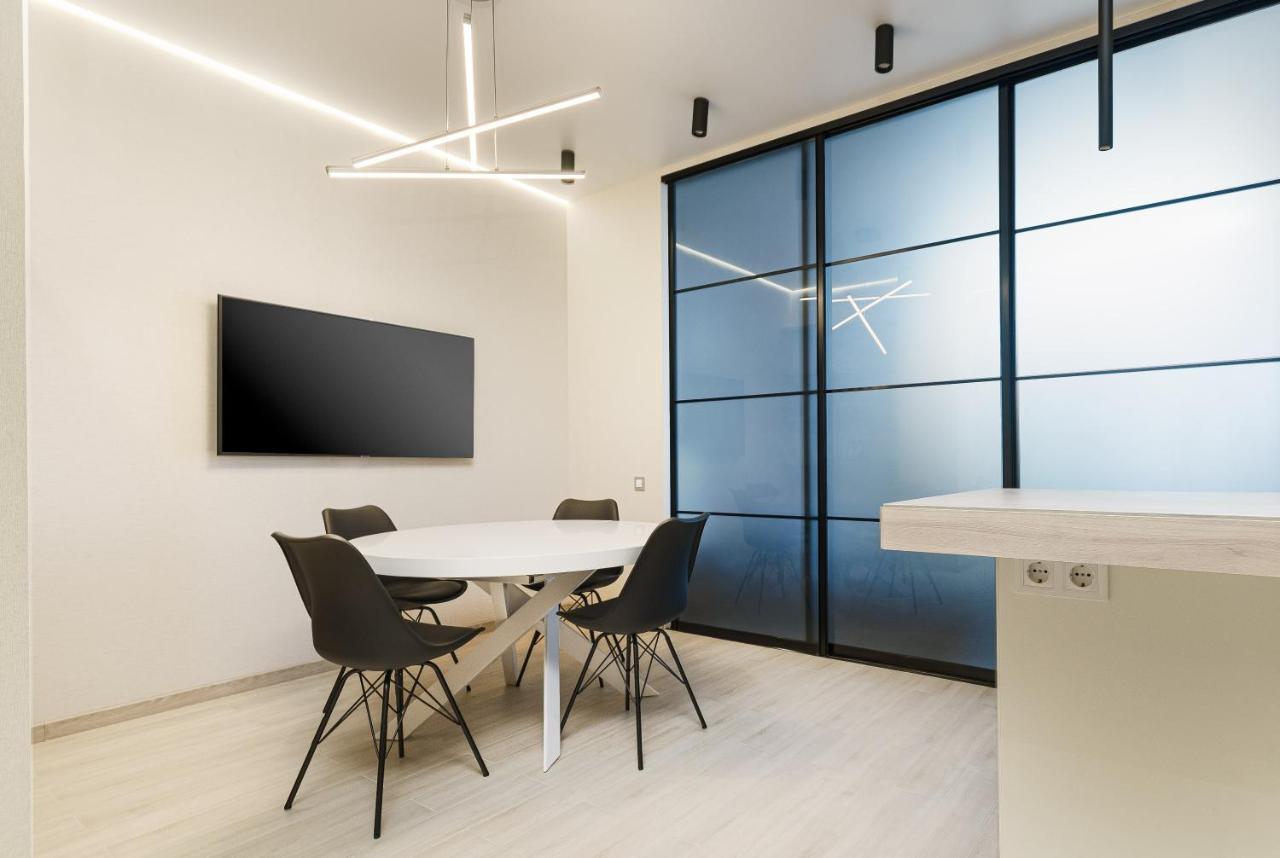 Sea Symphony Design Apartment Odessa Buitenkant foto